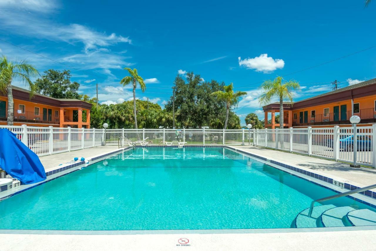 La Casa Inn New Port Richey Gulf Beach Us-19 エクステリア 写真