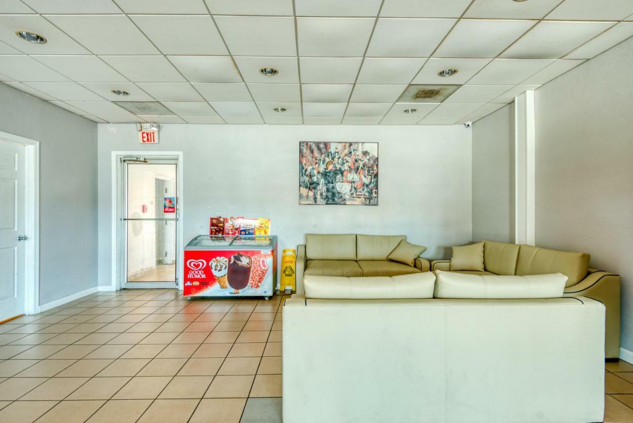 La Casa Inn New Port Richey Gulf Beach Us-19 エクステリア 写真